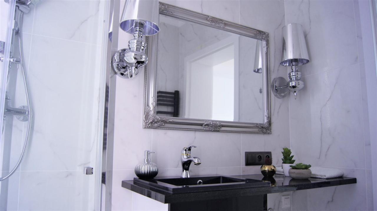 Przestronny Apartament Contento- Wroclaw Centrum Apartment Luaran gambar